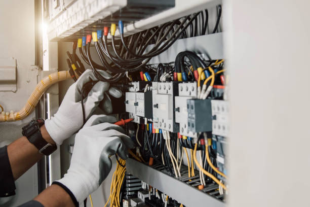 Best Circuit Breaker Repair  in Castle Hills, TX